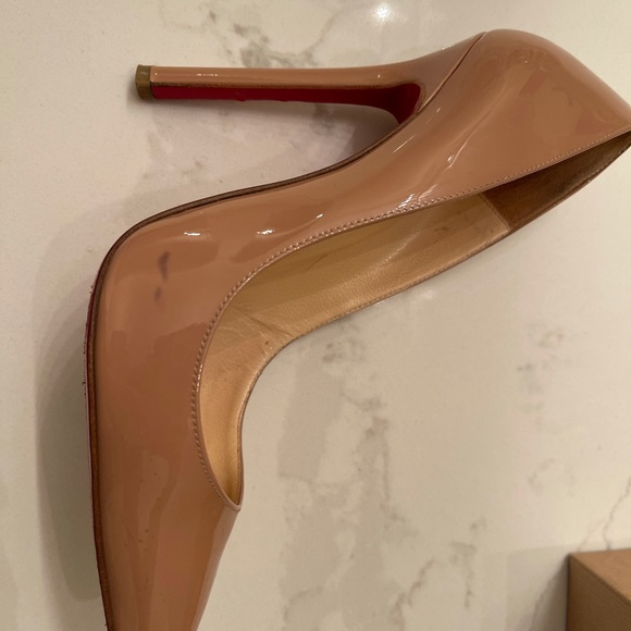 CHRISTIAN LOUBOUTIN
Nude Patent Pigalle Follies Heals - Picture 4 of 4